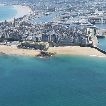 Curtiss Saint-Malo Exterior photo